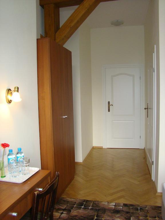 Royal Route 29 Comfort Rooms Cracovia Esterno foto