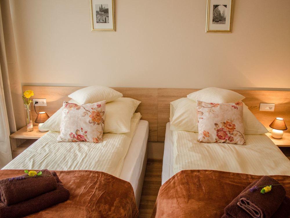 Royal Route 29 Comfort Rooms Cracovia Esterno foto