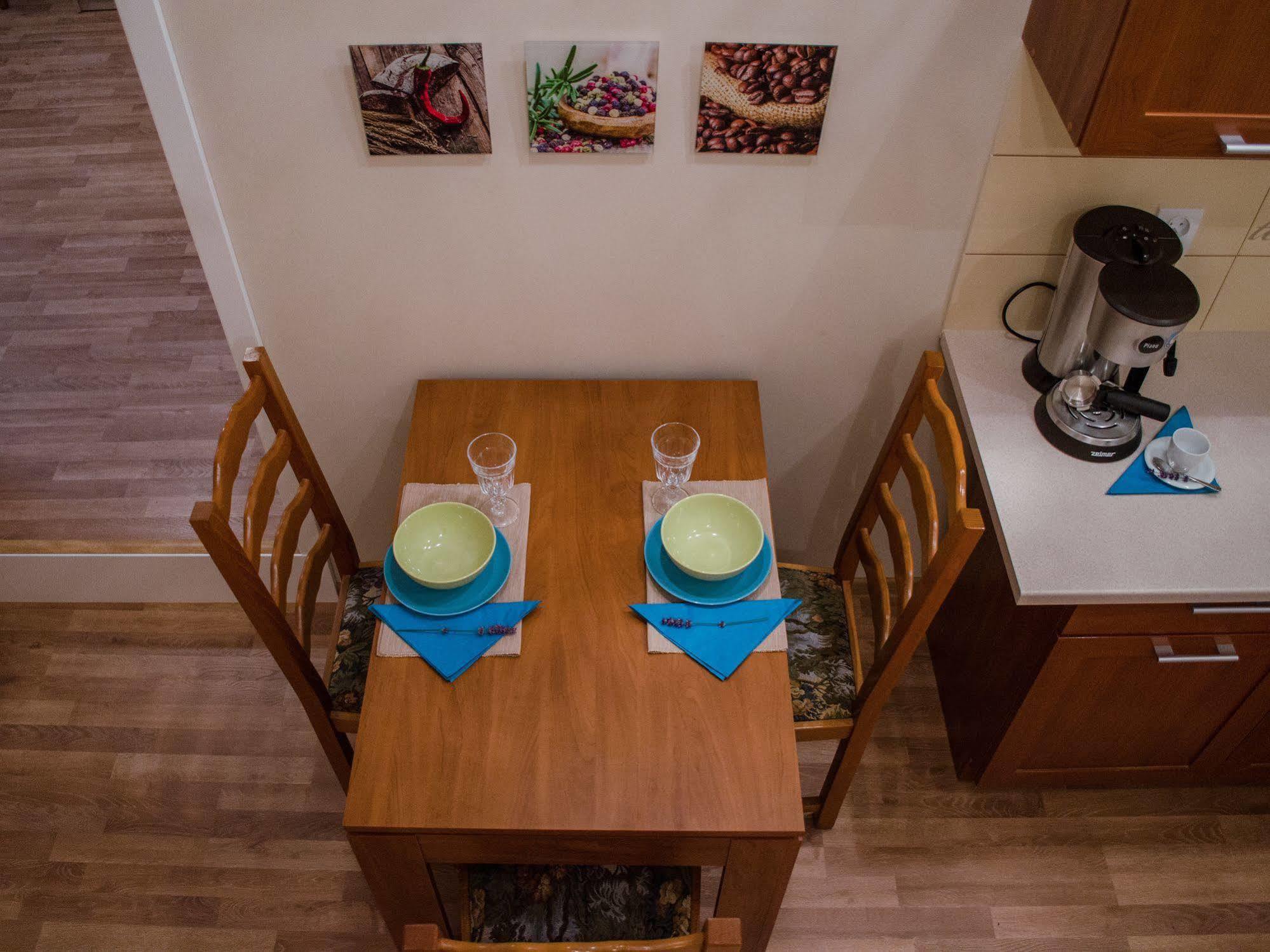 Royal Route 29 Comfort Rooms Cracovia Esterno foto