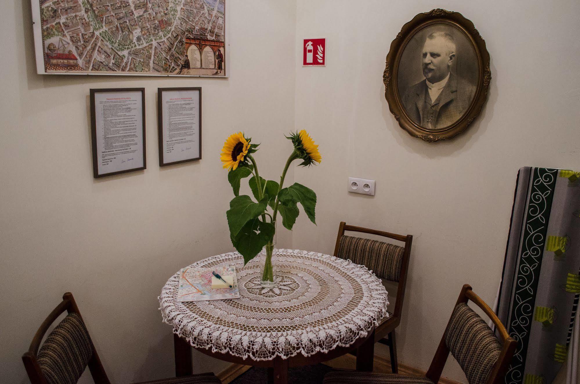 Royal Route 29 Comfort Rooms Cracovia Esterno foto