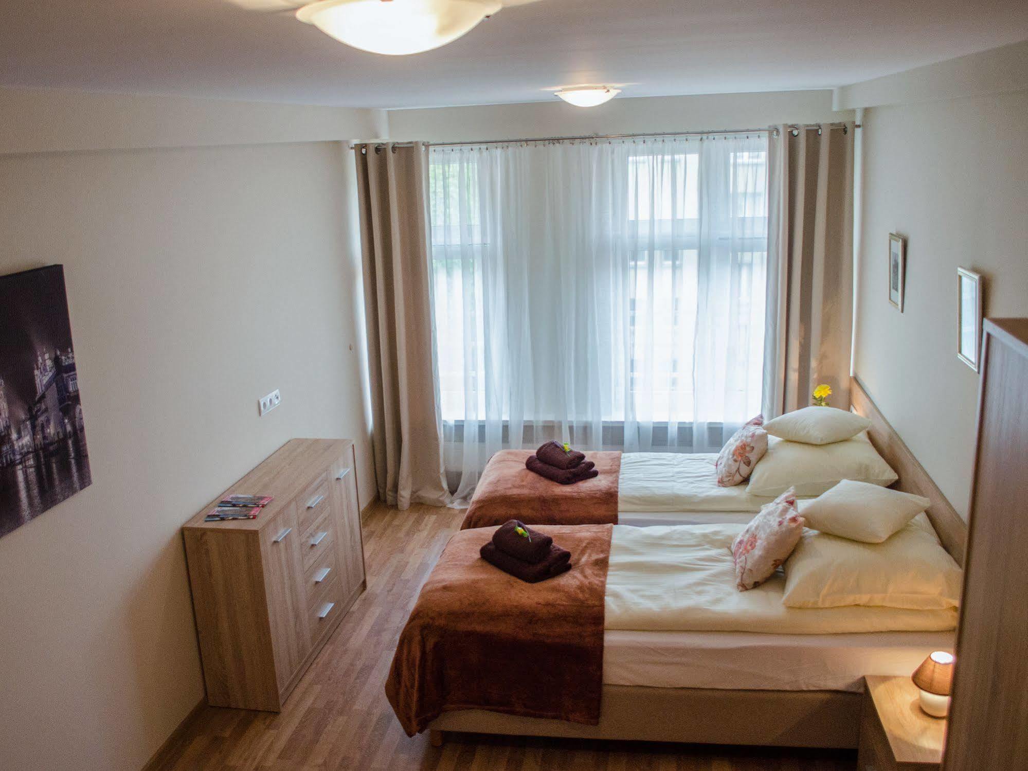 Royal Route 29 Comfort Rooms Cracovia Esterno foto